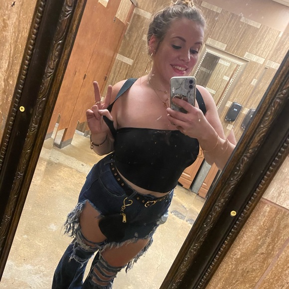 Meet your Posher, Chelsi - Picture 3 of 6